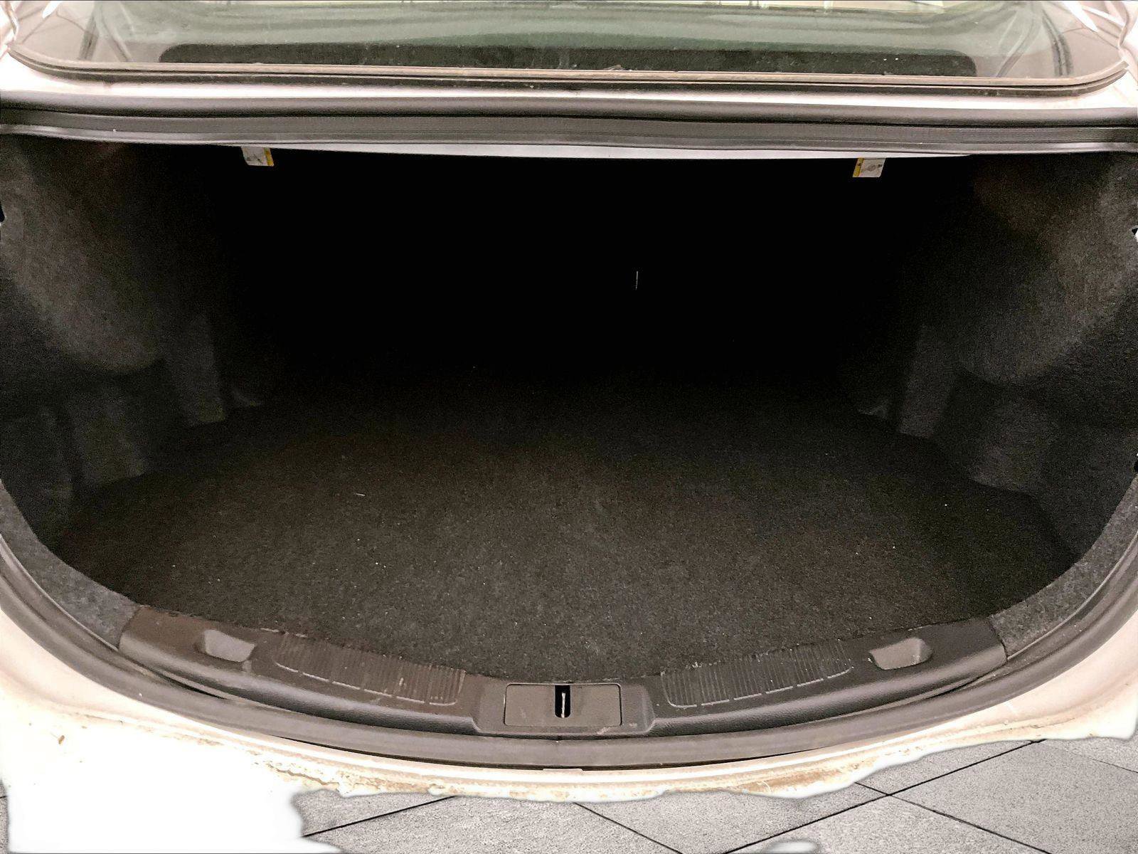 Used 2018 Ford Fusion SE w/ Fusion SE Technology Package image 33