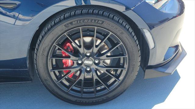 Used 2022 MAZDA MX-5 Miata Club RWD image 5