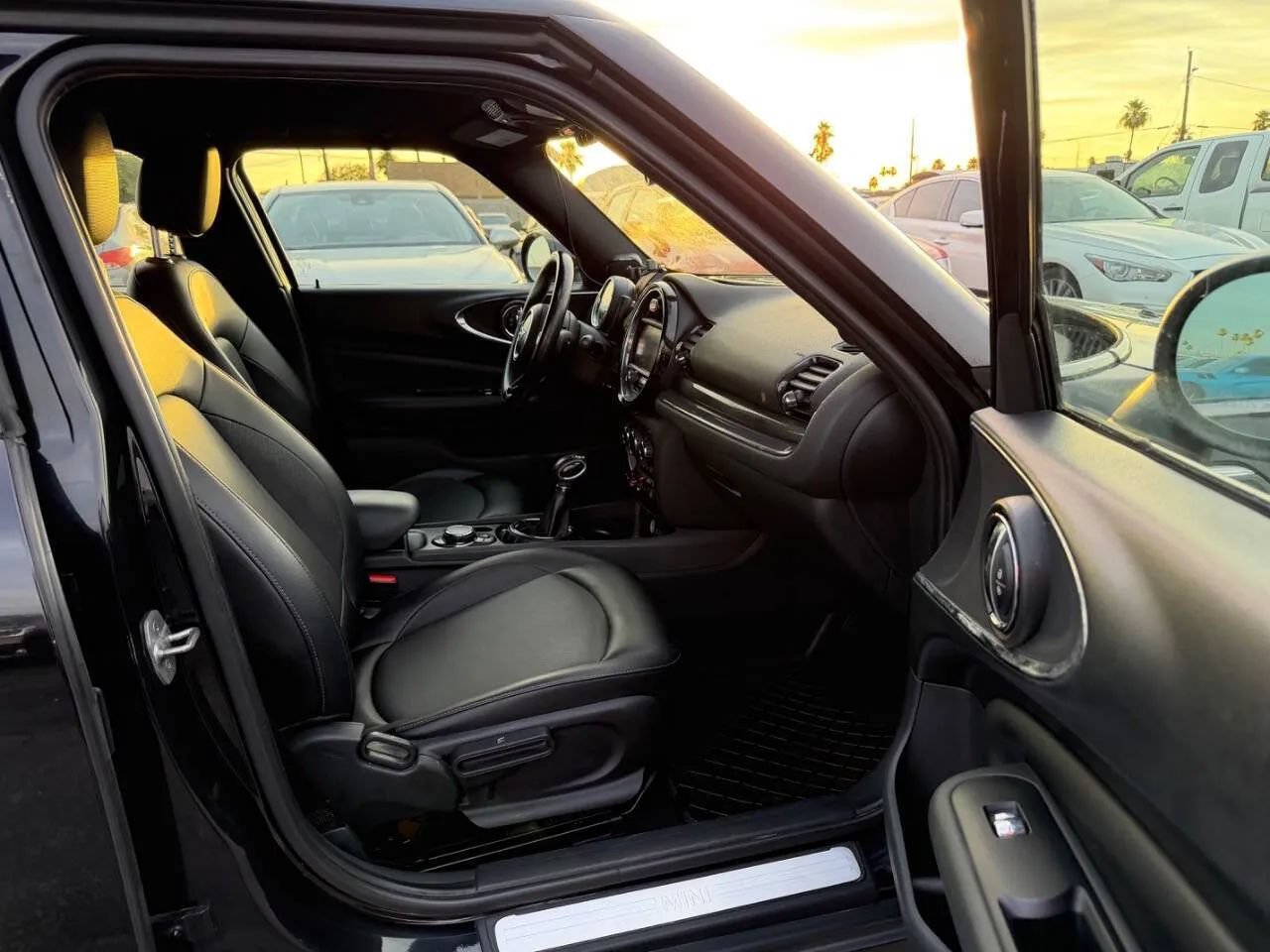 Used 2017 MINI Cooper Clubman FWD image 25