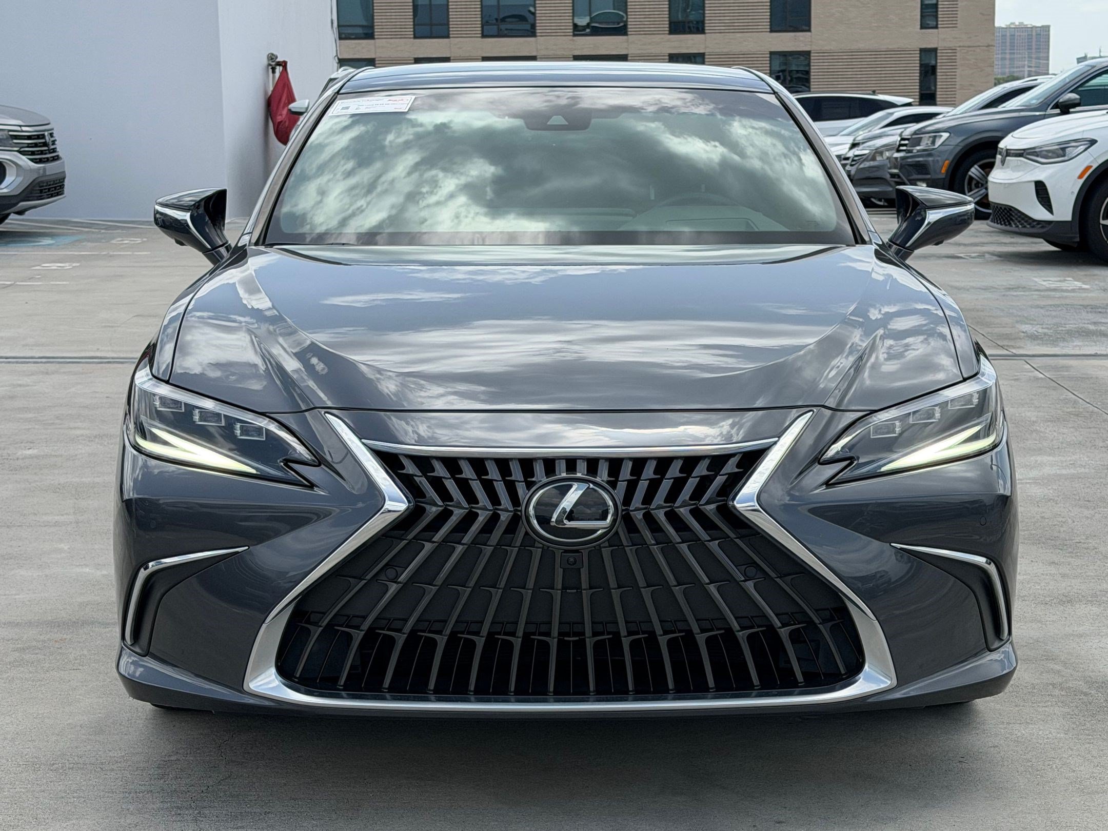 Used 2024 Lexus ES 350 Ultra Luxury FWD image 6