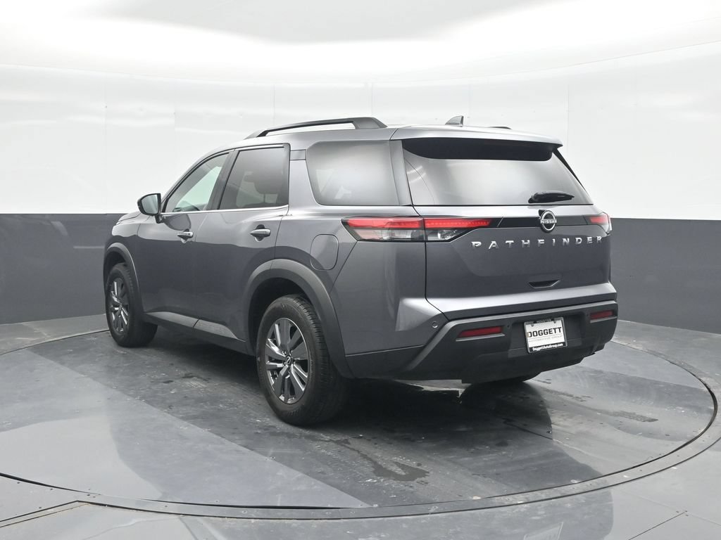 Used 2025 Nissan Pathfinder SV FWD image 22