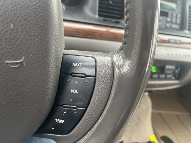 Used 2008 Ford Crown Victoria LX image 21