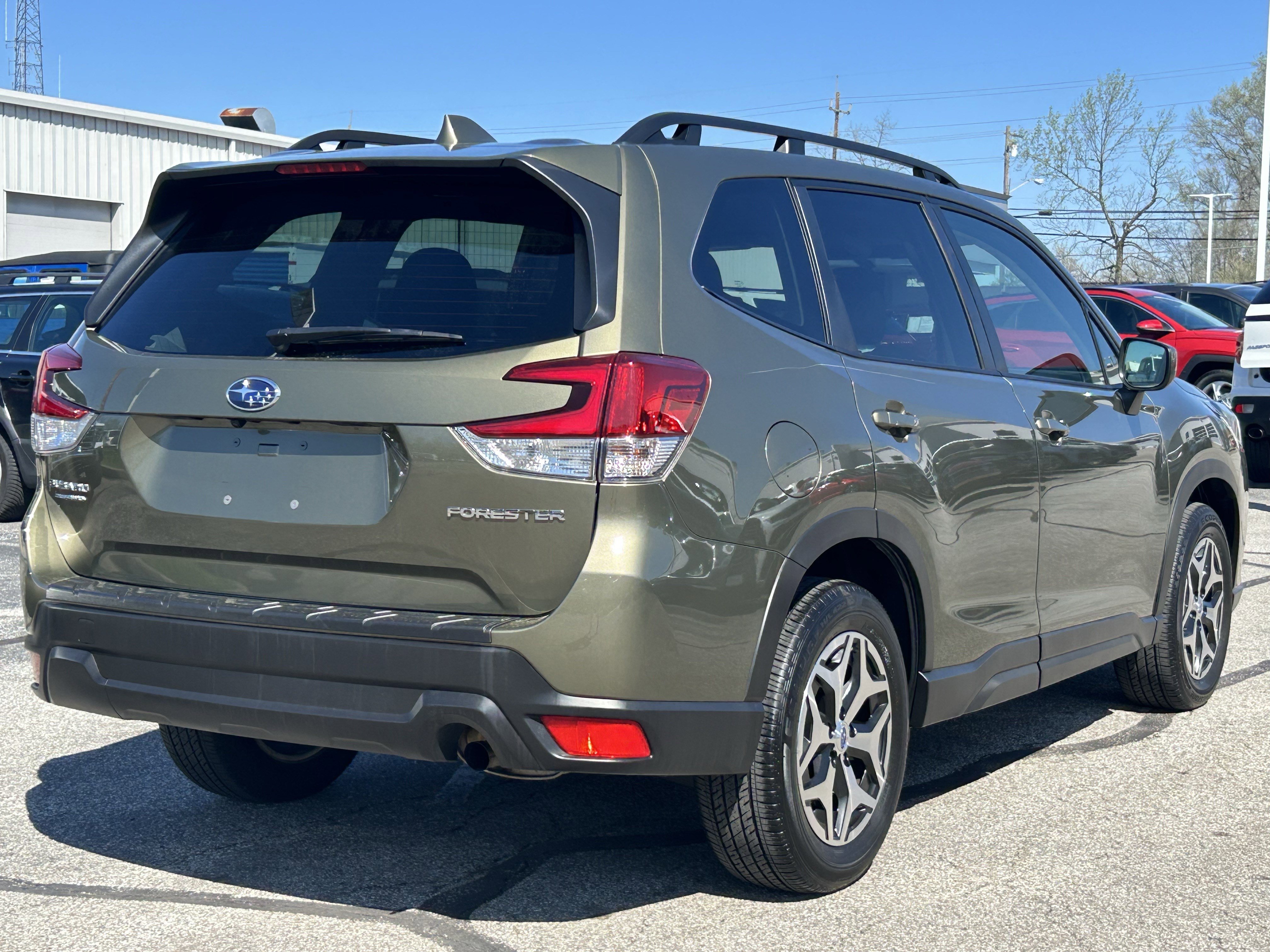 Certified 2023 Subaru Forester Premium image 6