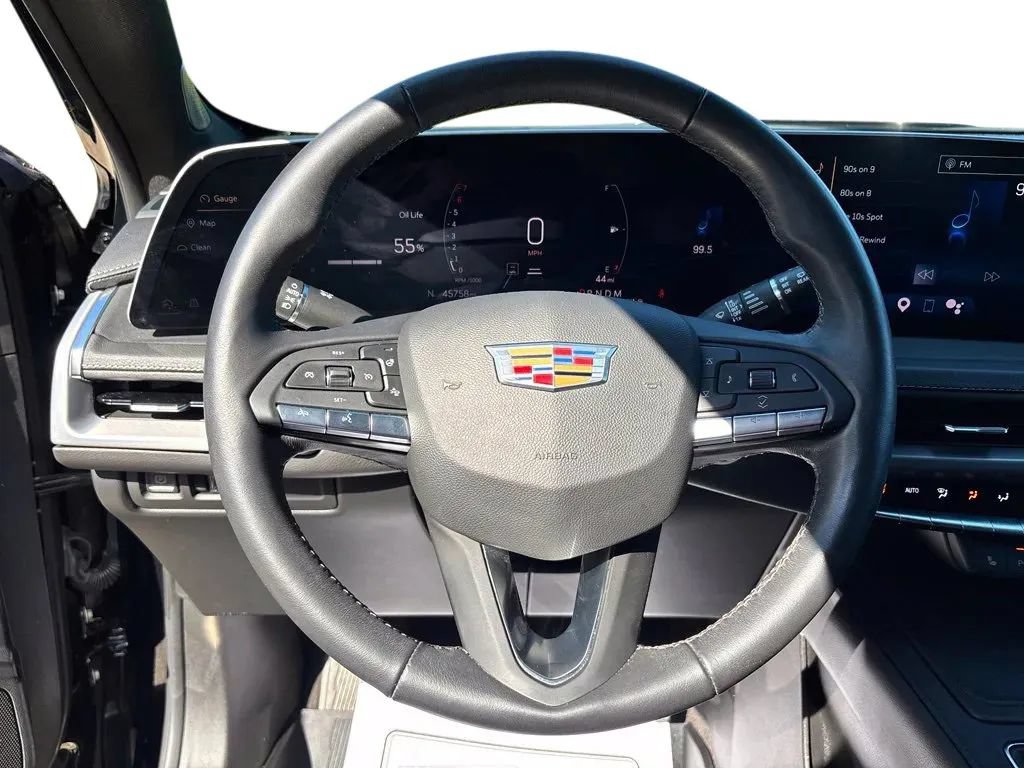 Used 2024 Cadillac XT4 Luxury w/ Cold Weather Package AWD/4WD image 14