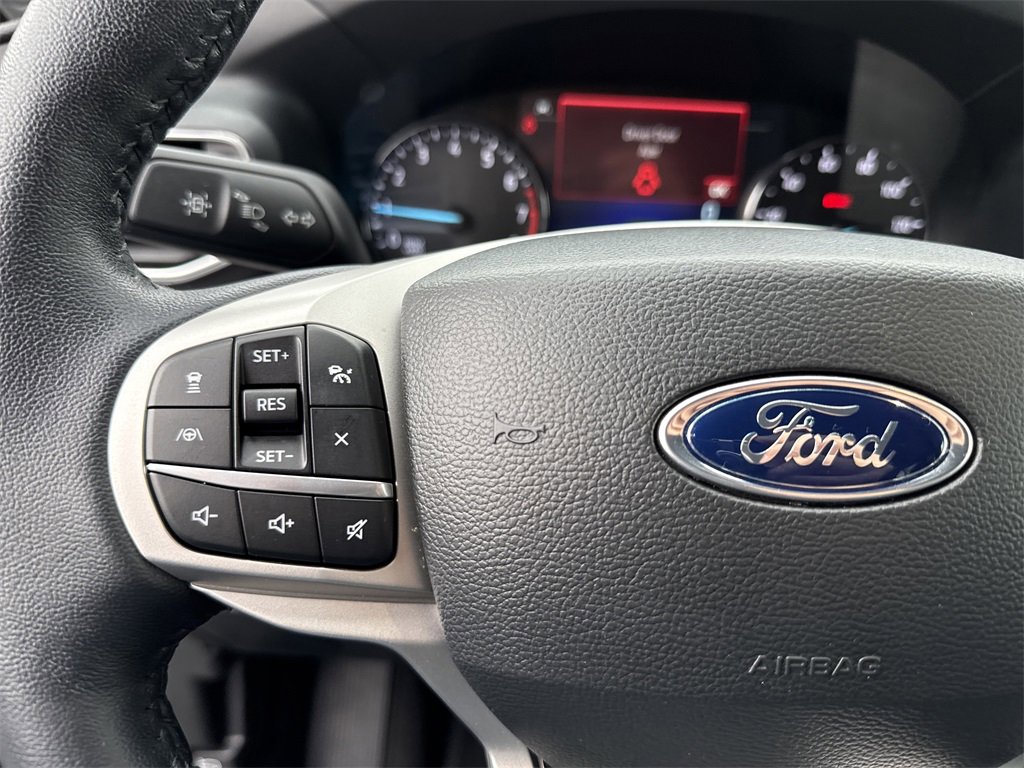 Used 2022 Ford Explorer XLT w/ Equipment Group 202A image 27