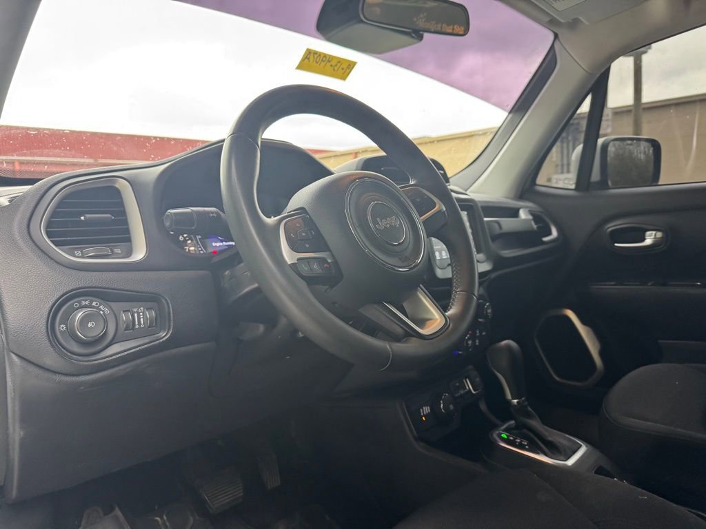 Used 2019 Jeep Renegade Latitude image 14