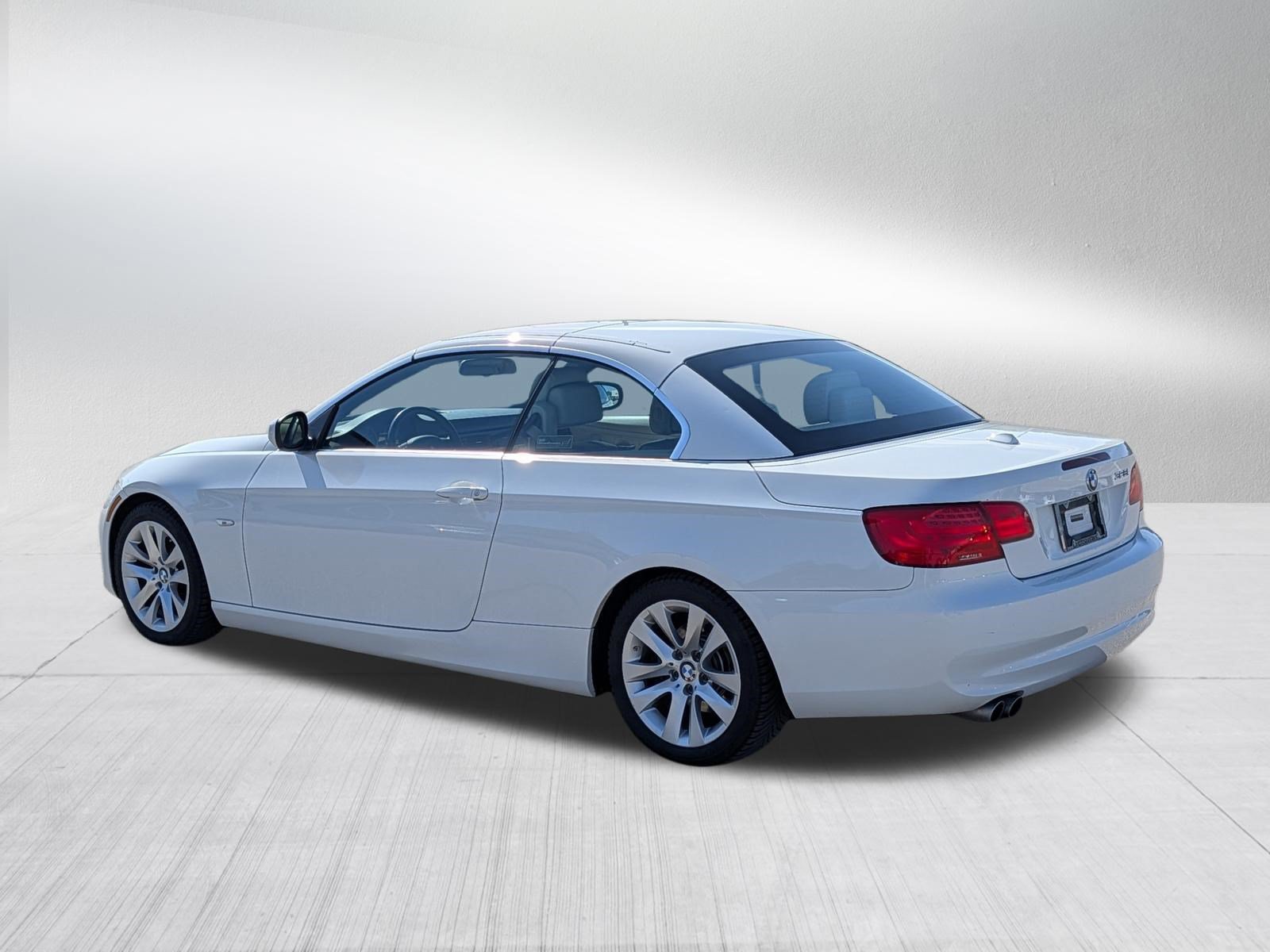 Used 2011 BMW 328i Convertible RWD image 5