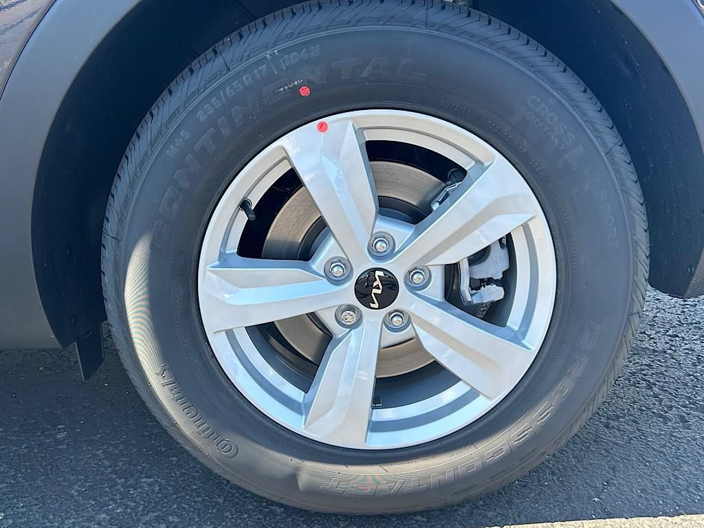 New 2026 Kia Sorento LX FWD image 24