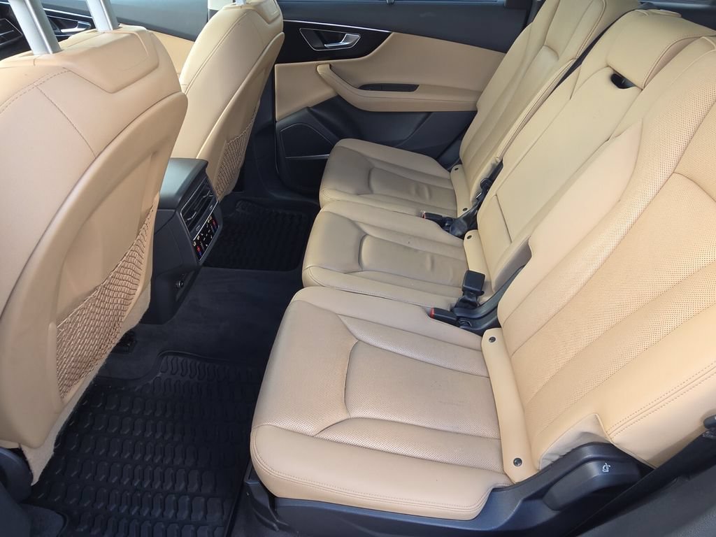 Used 2023 Audi Q7 3.0T Premium Plus w/ Premium Plus Package AWD/4WD image 12