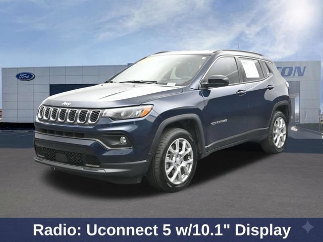 Used 2024 Jeep Compass Latitude AWD/4WD image 4