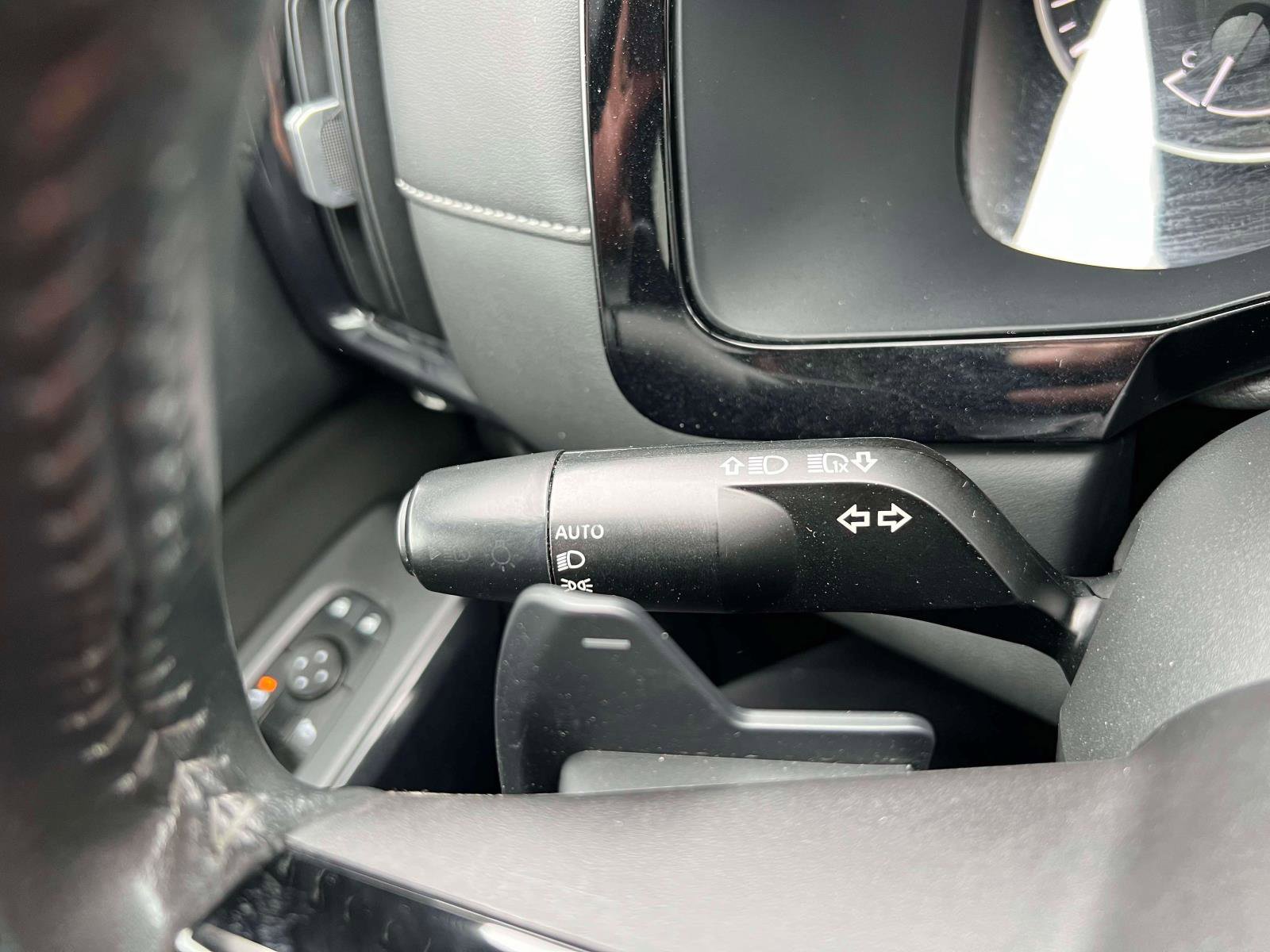 Used 2023 Nissan Pathfinder SV AWD/4WD image 49