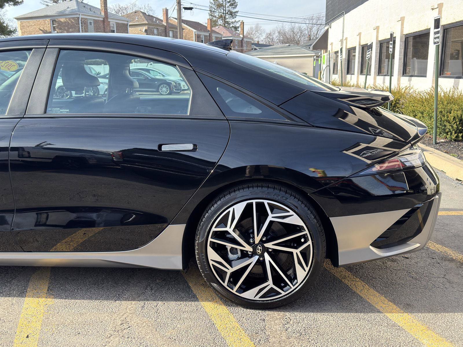 Used 2023 Hyundai Ioniq 6 SEL image 6