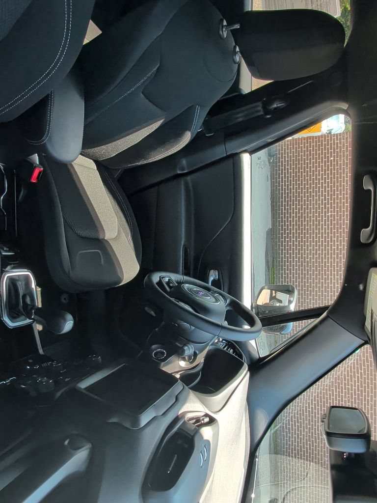 Used 2022 Jeep Renegade Altitude w/ Convenience Group AWD/4WD image 25