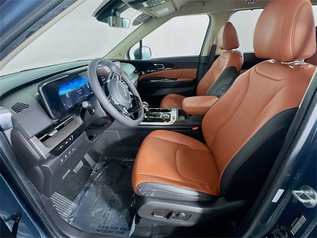 Used 2024 Kia Carnival SX image 10