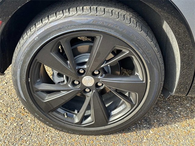 Used 2021 Buick Envision Essence w/ Sport Touring Package image 5