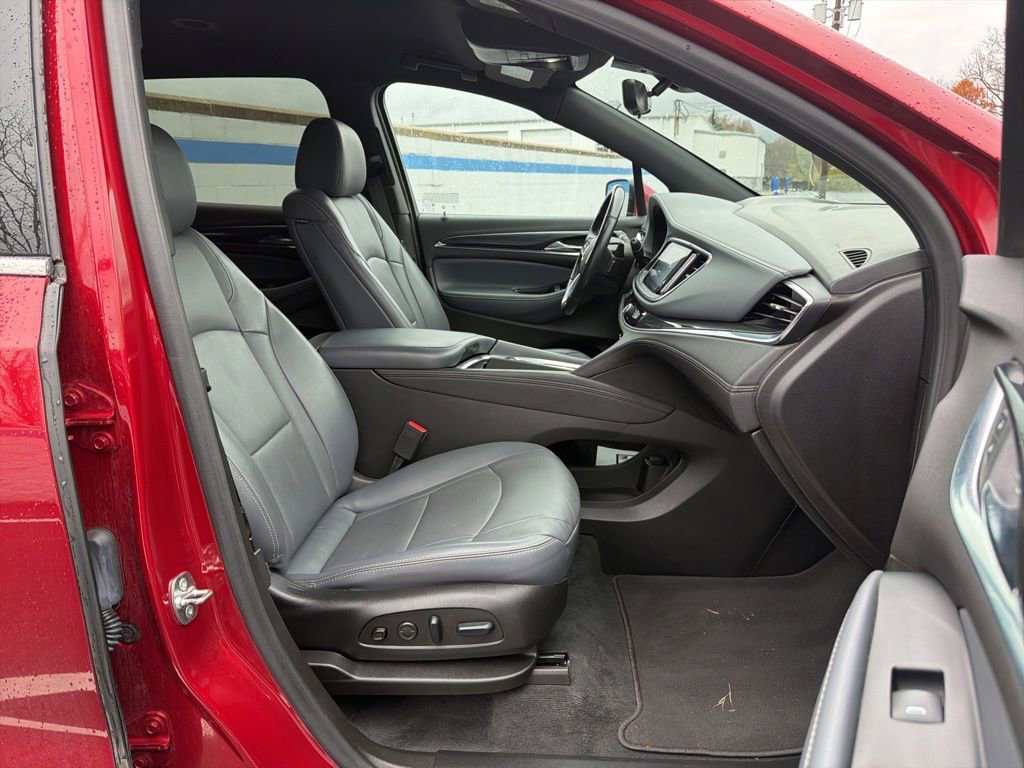 Used 2024 Buick Enclave Premium image 26