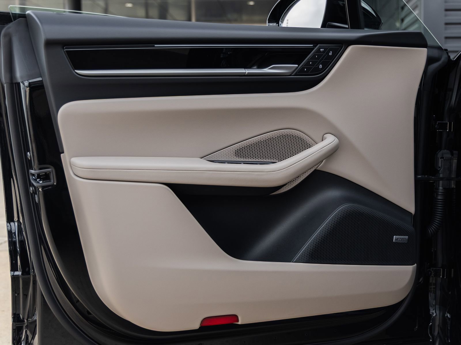 New 2026 Porsche Macan Electric RWD image 22