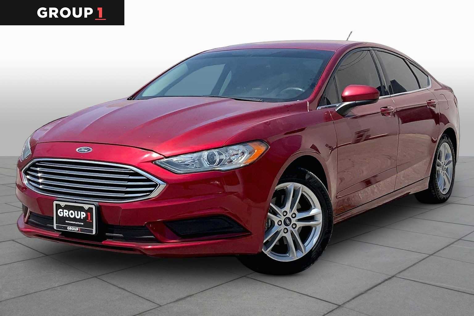 Used 2018 Ford Fusion SE w/ Fusion SE Technology Package FWD image 1