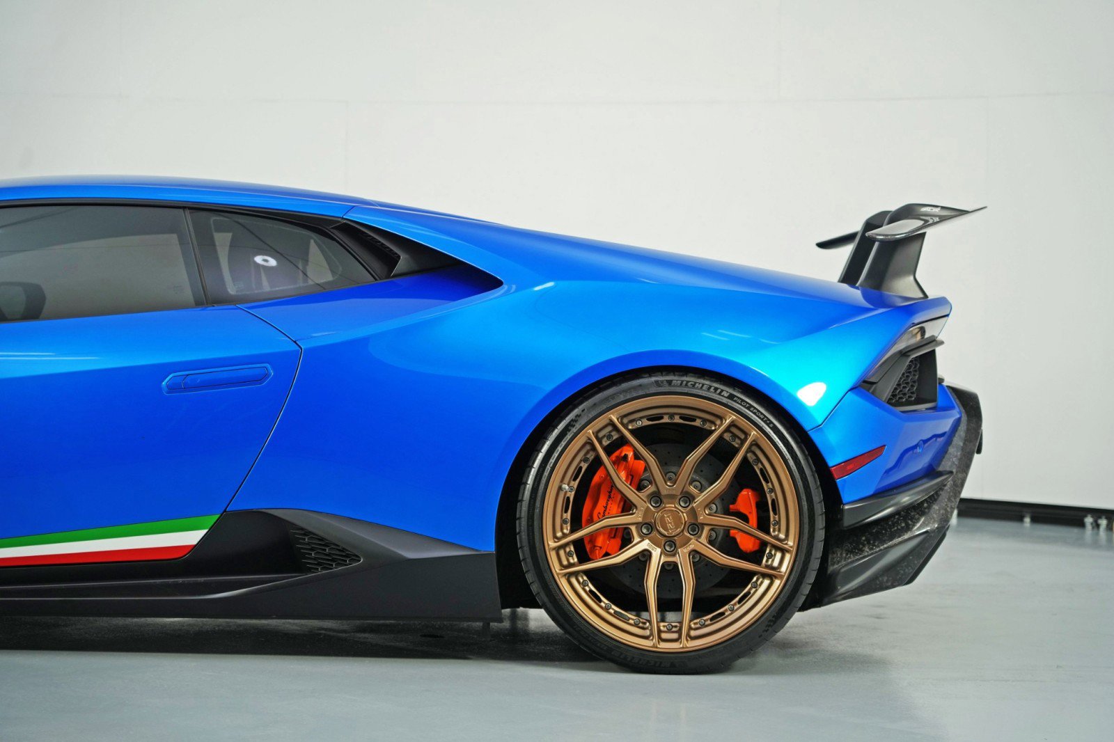 Used 2018 Lamborghini Huracan Performante image 59