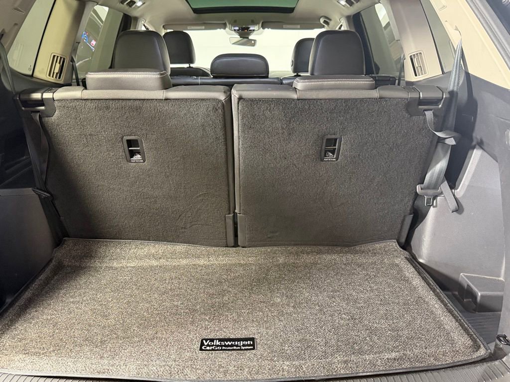 Used 2024 Volkswagen Atlas SEL Premium R-Line image 31