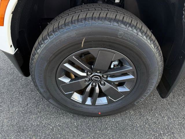 New 2026 Nissan Frontier SV w/ SV Convenience Package image 9