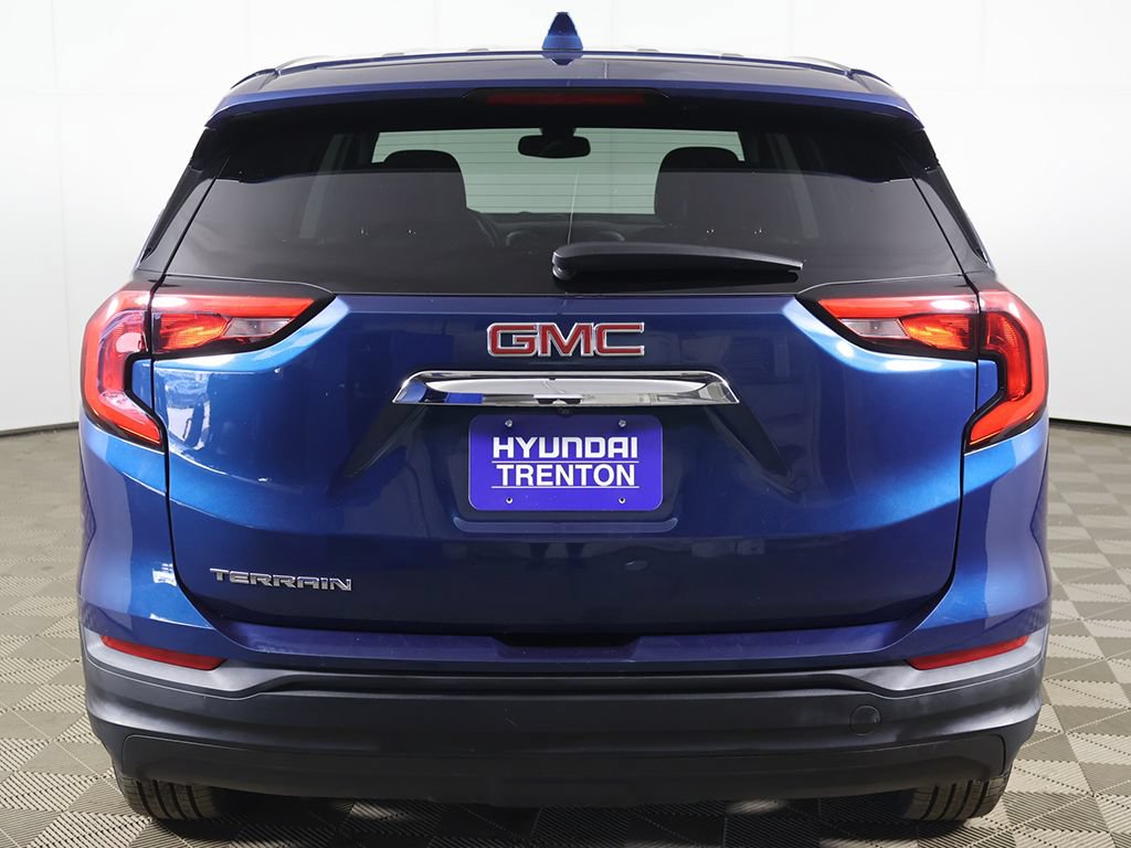 Used 2020 GMC Terrain SLE FWD image 9