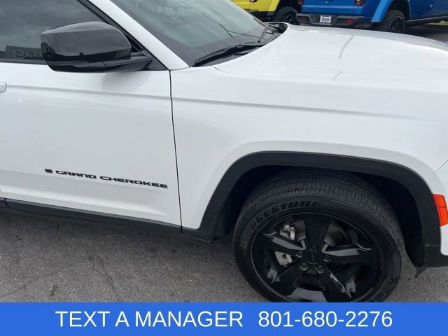 Used 2023 Jeep Grand Cherokee Altitude AWD/4WD image 7