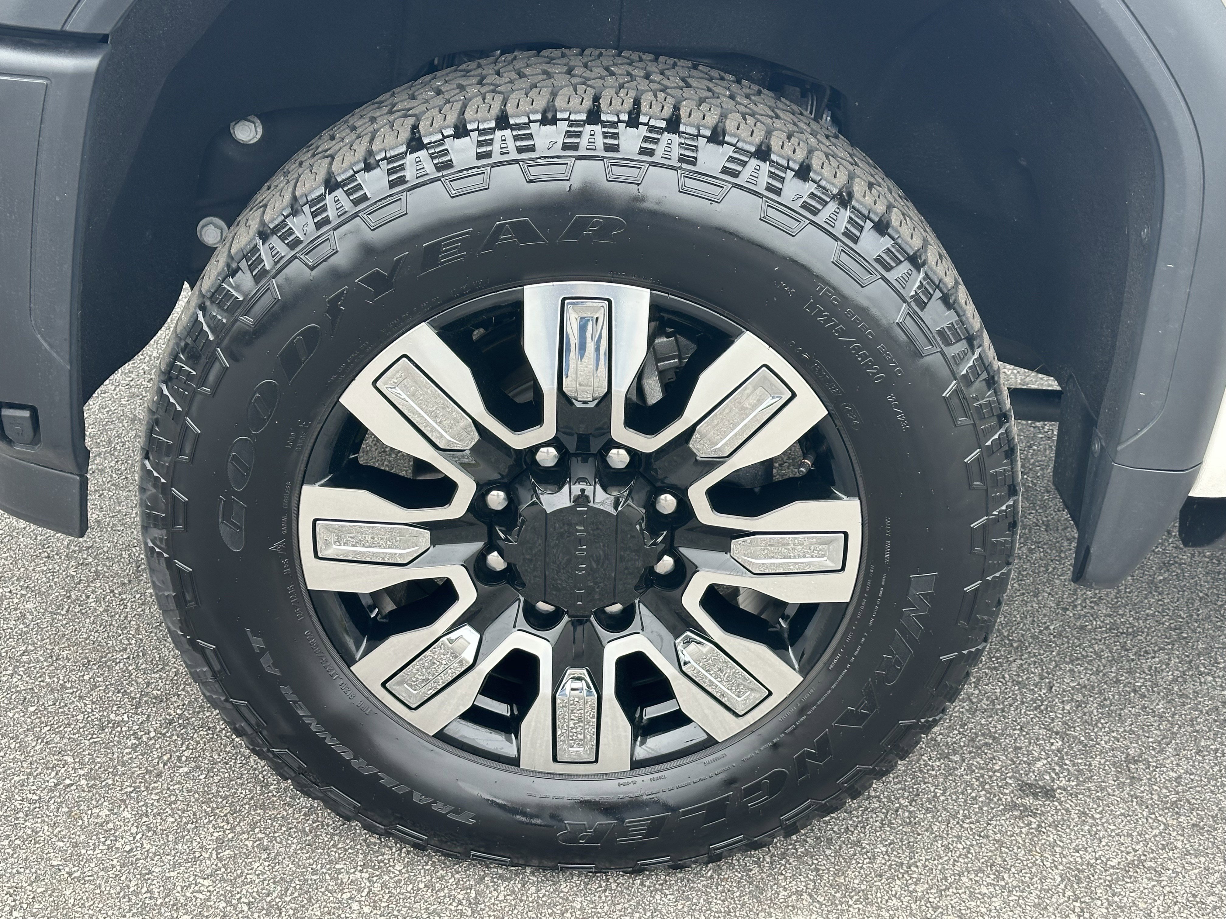 Used 2025 GMC Sierra 2500 Denali w/ Denali Reserve Package image 15