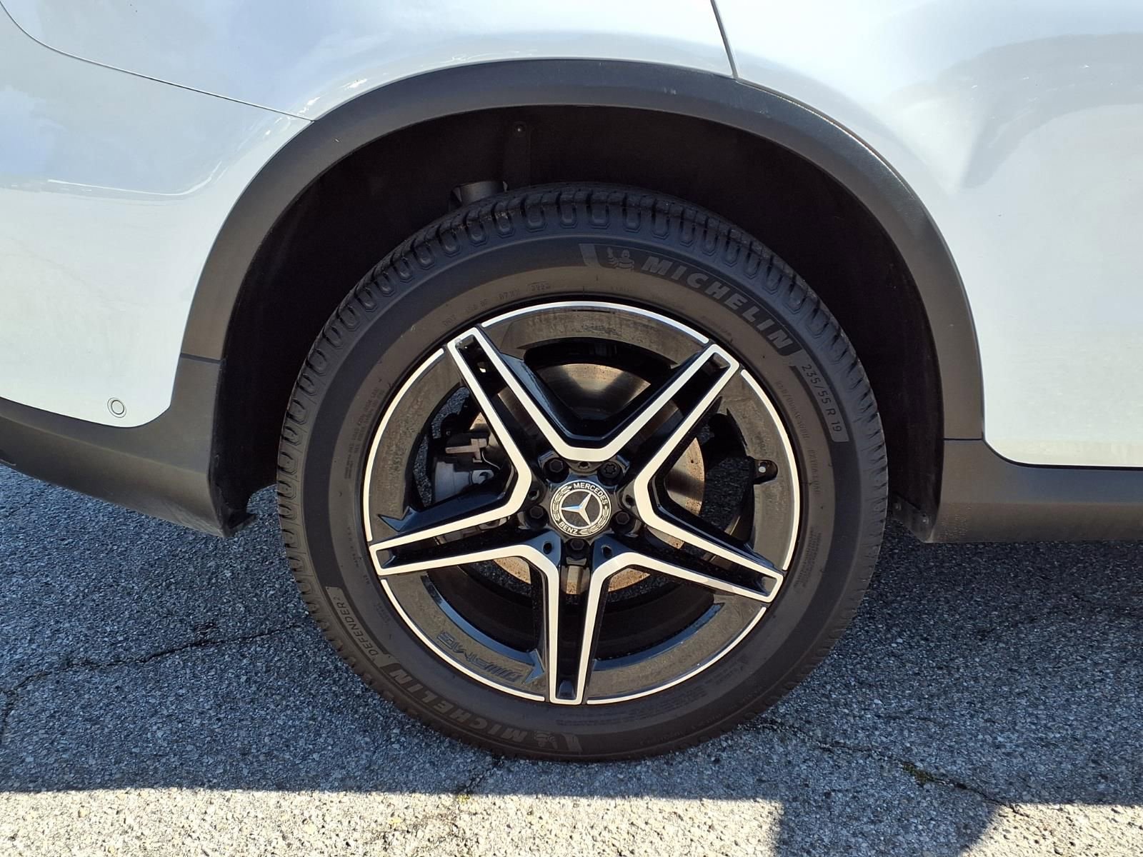 Used 2022 Mercedes-Benz GLC 300 image 4