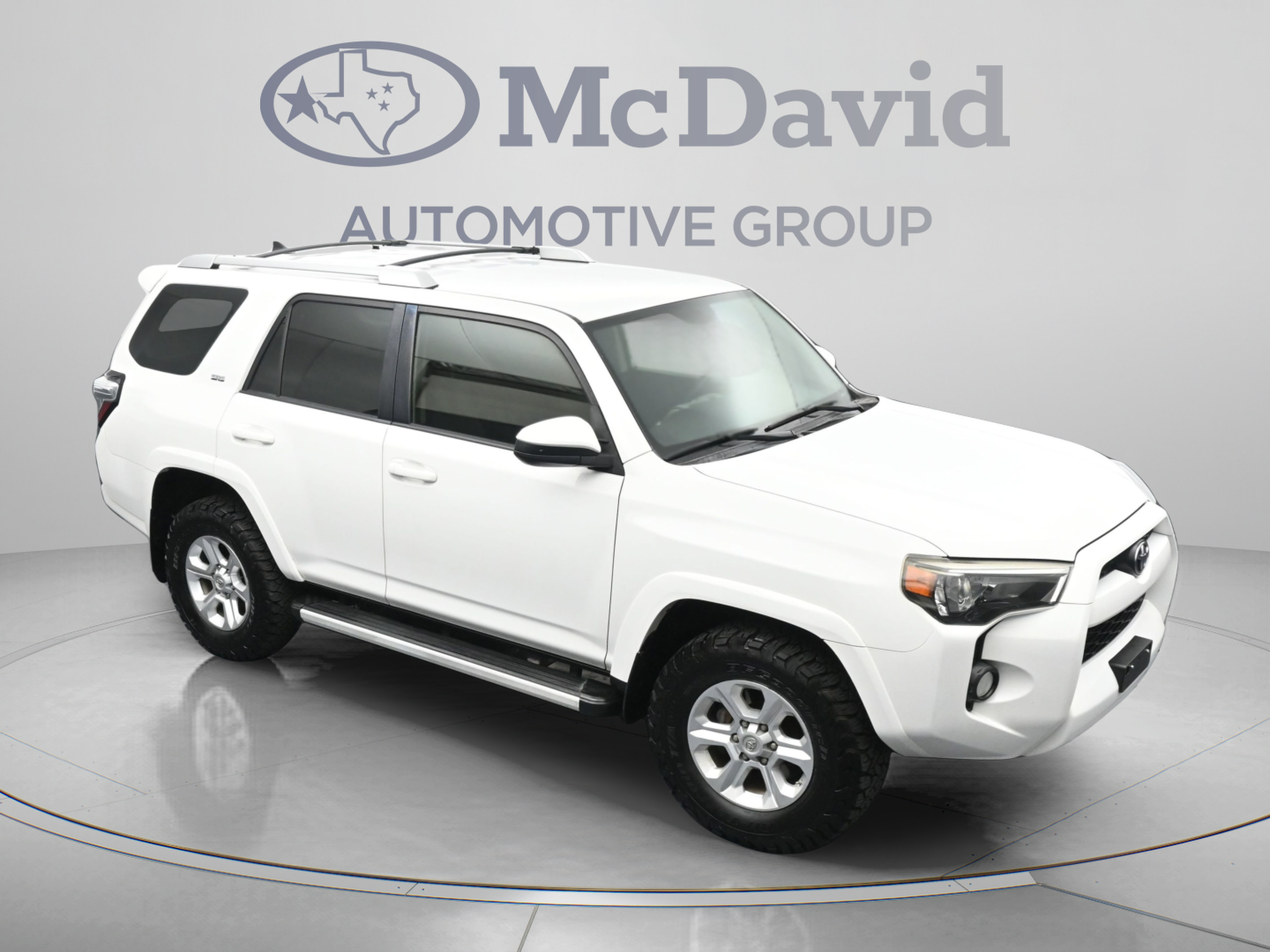 Used 2018 Toyota 4Runner SR5 AWD/4WD image 32