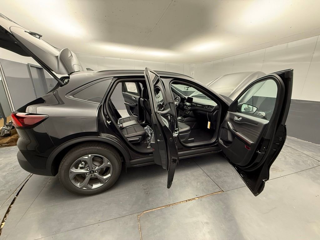 New 2026 Ford Escape ST-Line w/ Cold Weather Package AWD/4WD image 20