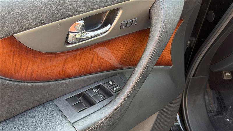 Used 2014 INFINITI QX70 2WD w/ Premium Package image 22