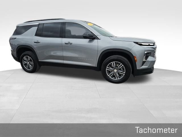 Used 2024 Chevrolet Traverse LT image 28