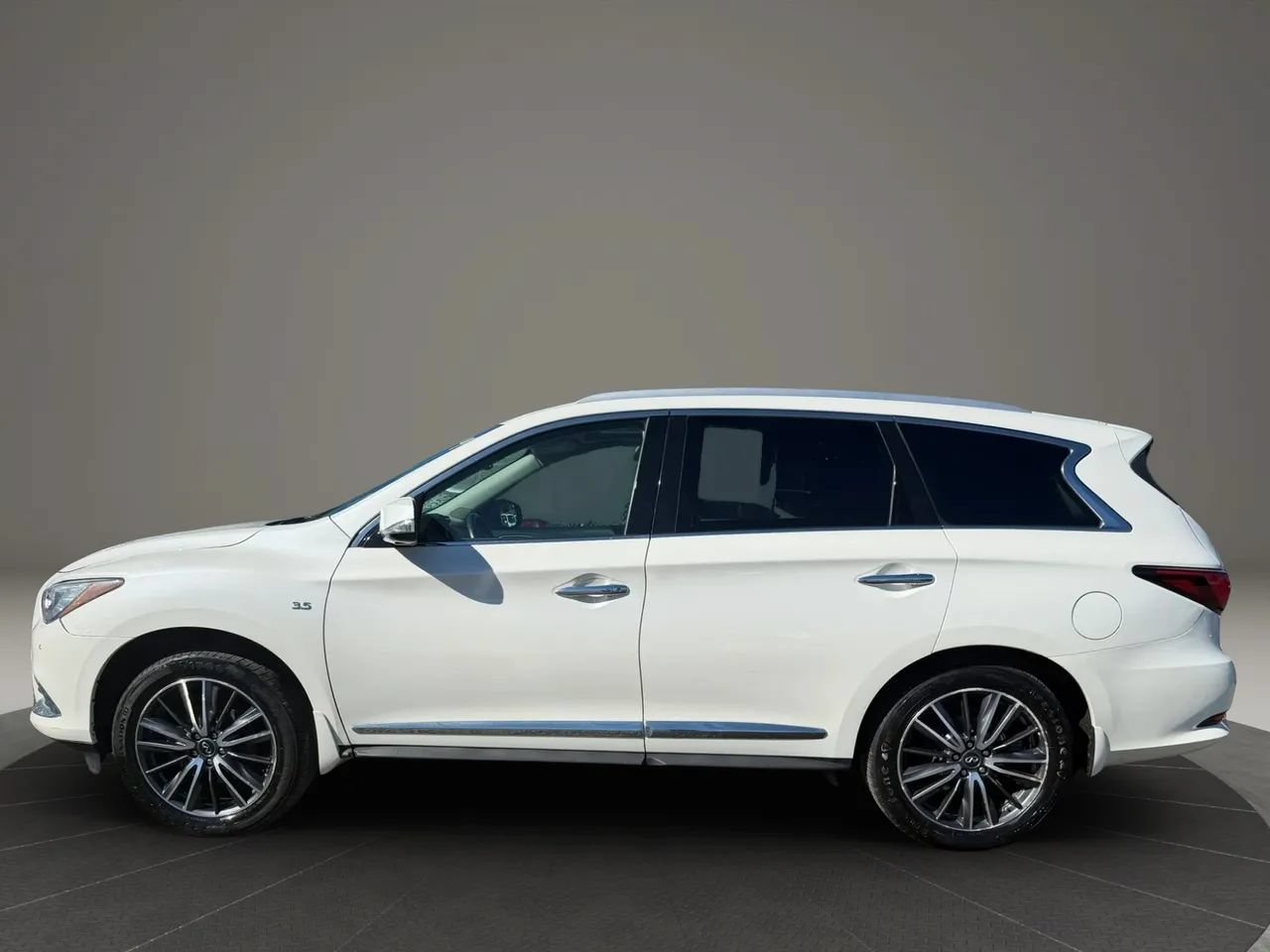 Used 2017 INFINITI QX60 Luxe w/ Premium Plus Package AWD/4WD image 8