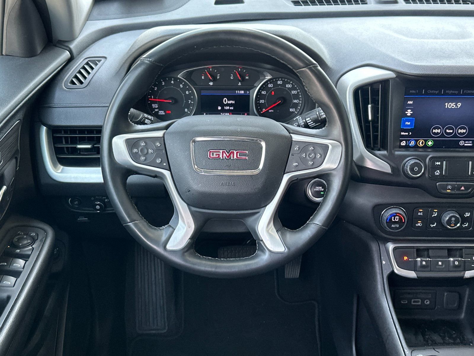Used 2024 GMC Terrain SLT FWD image 13