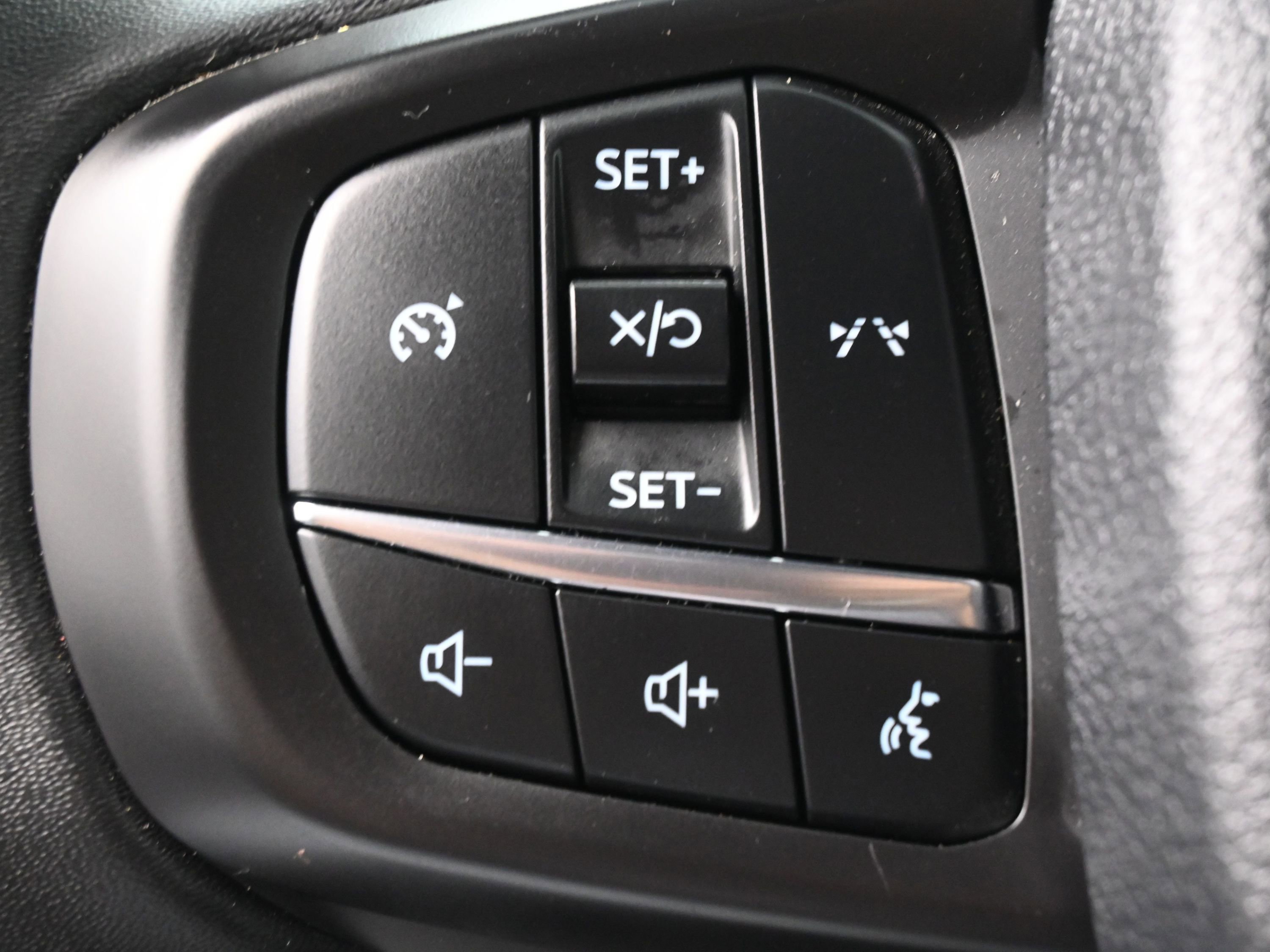 Used 2025 Ford Ranger XLT w/ FX4 Off-Road Package image 18