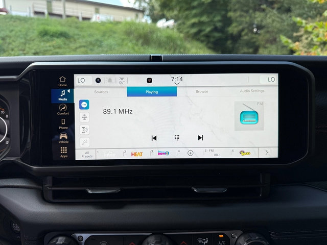 New 2025 Jeep Gladiator Rubicon image 21