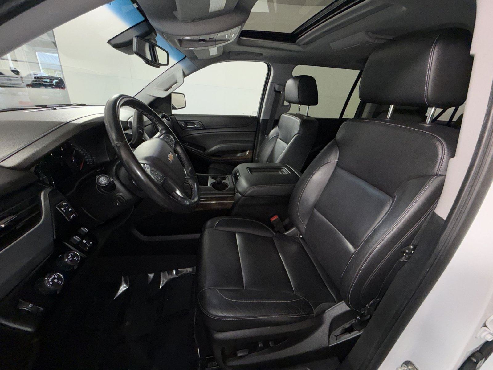 Used 2020 Chevrolet Suburban LT AWD/4WD image 13