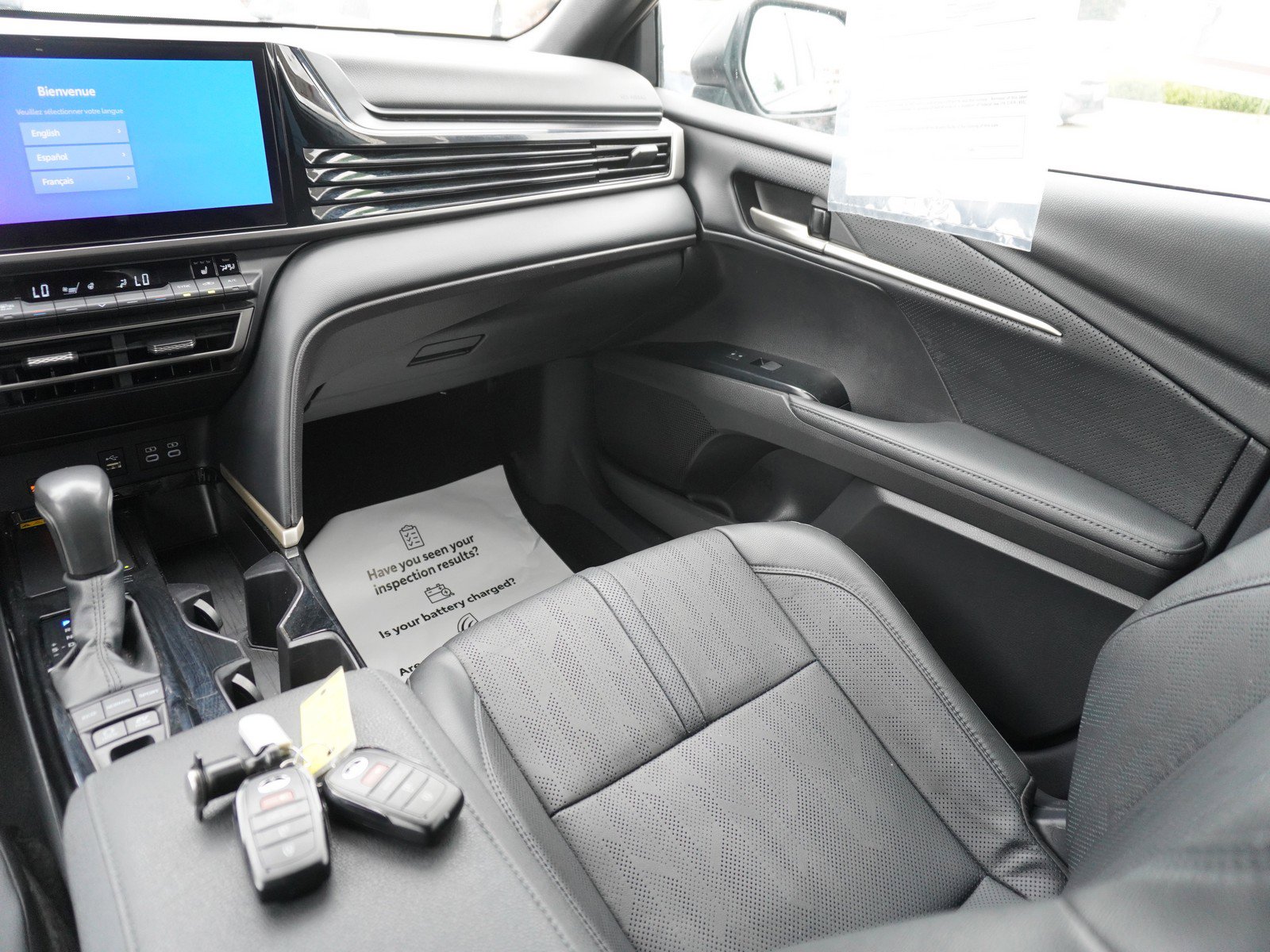 Used 2025 Toyota Camry XSE FWD image 16