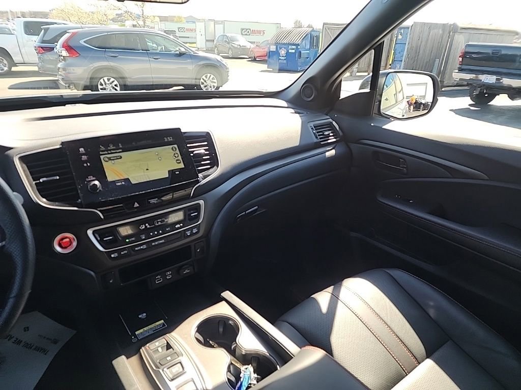 Certified 2024 Honda Passport TrailSport image 28