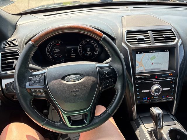 Used 2018 Ford Explorer Platinum AWD/4WD image 10