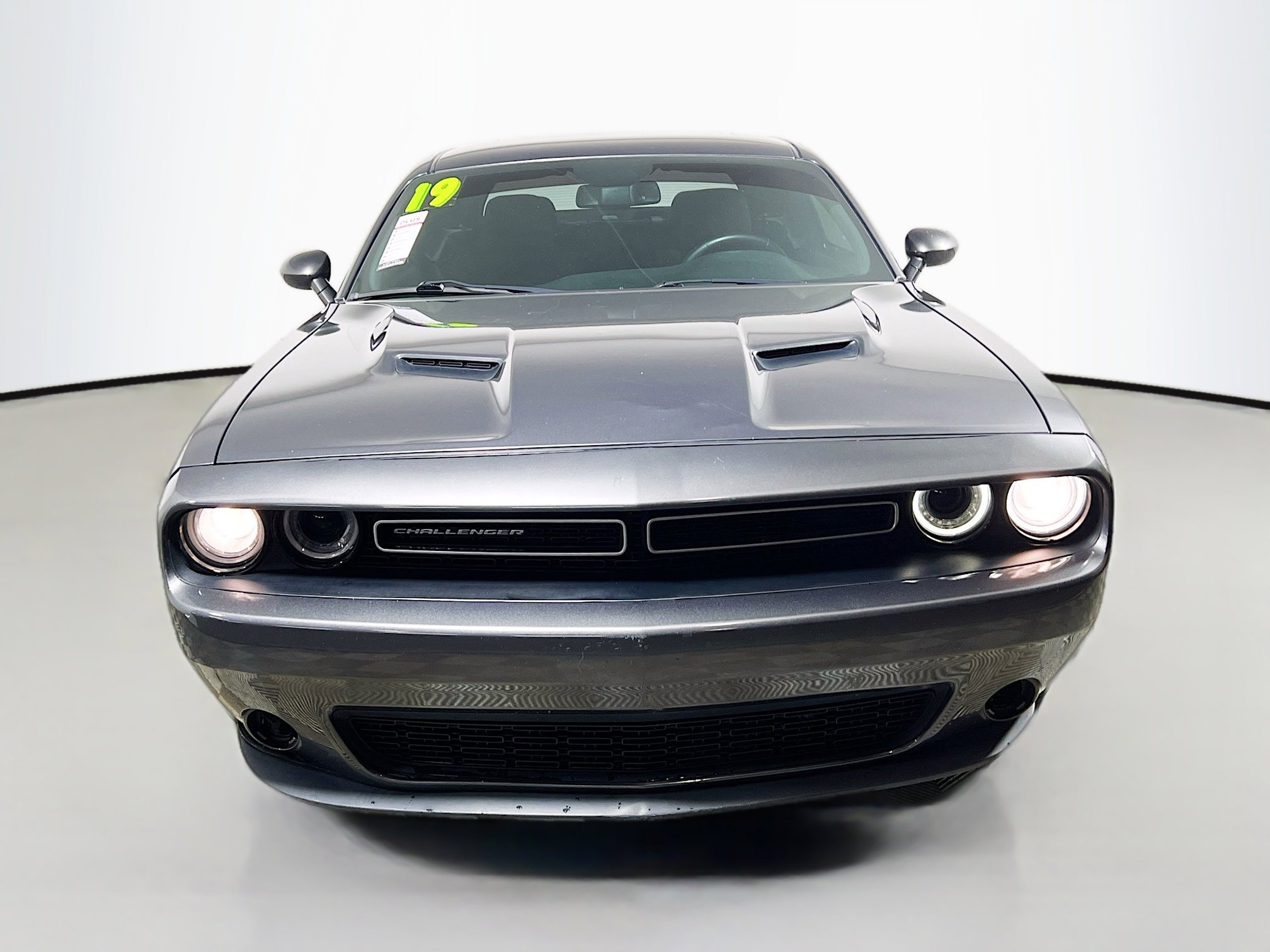 Used 2019 Dodge Challenger SXT image 11