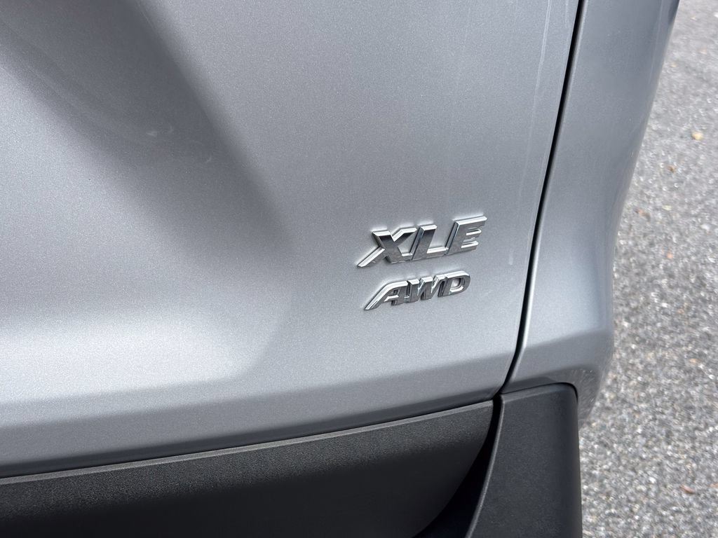 Used 2025 Toyota RAV4 XLE w/ Convenience Package AWD/4WD image 15