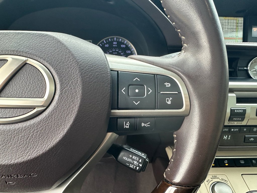 Used 2018 Lexus ES 350 w/ Luxury Package w/Wood Trim image 18