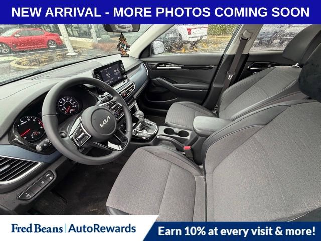 Used 2023 Kia Seltos S image 10