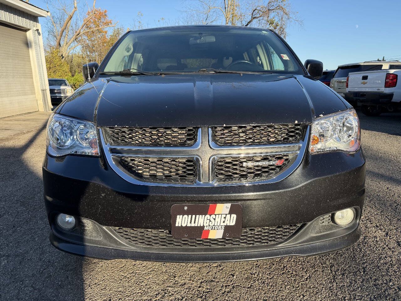Used 2012 Dodge Grand Caravan Crew w/ Crew Value Pkg FWD image 2