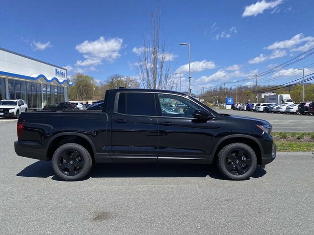 New 2026 Honda Ridgeline Black Edition image 2