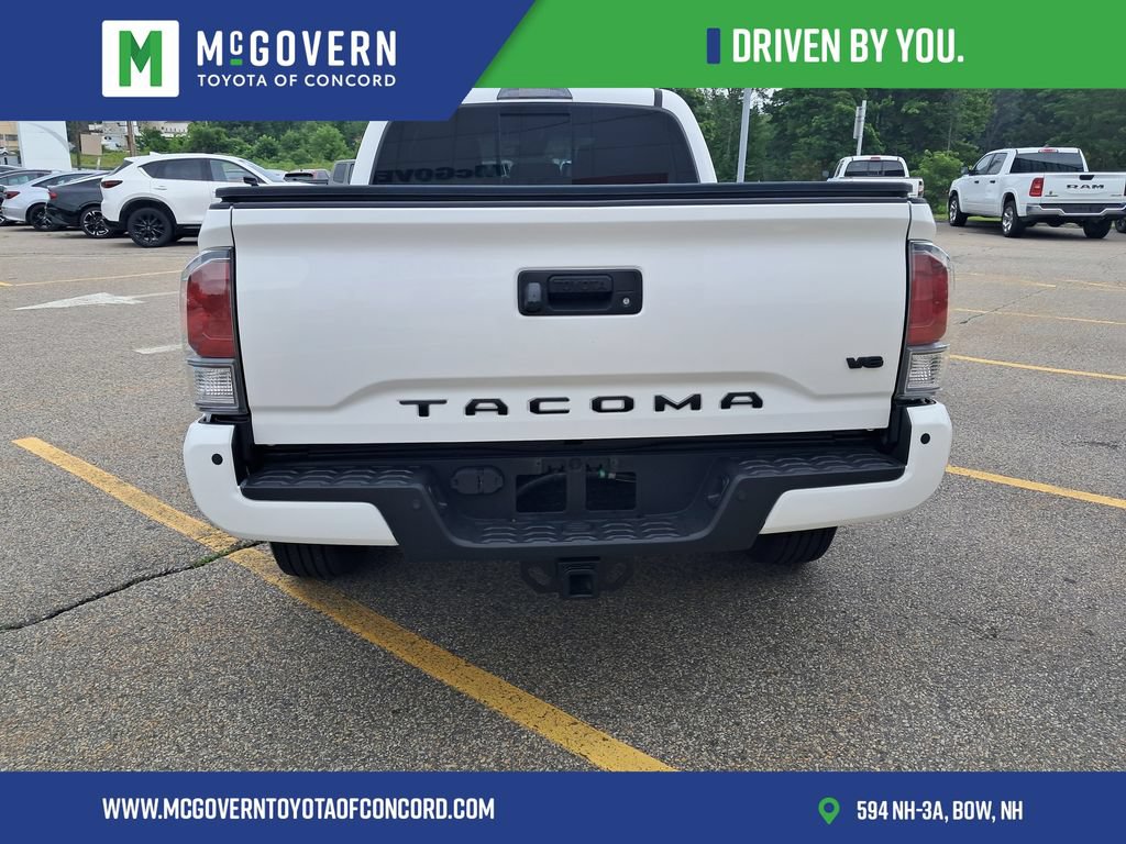 Used 2021 Toyota Tacoma TRD Off-Road w/ Technology Package AWD/4WD image 4
