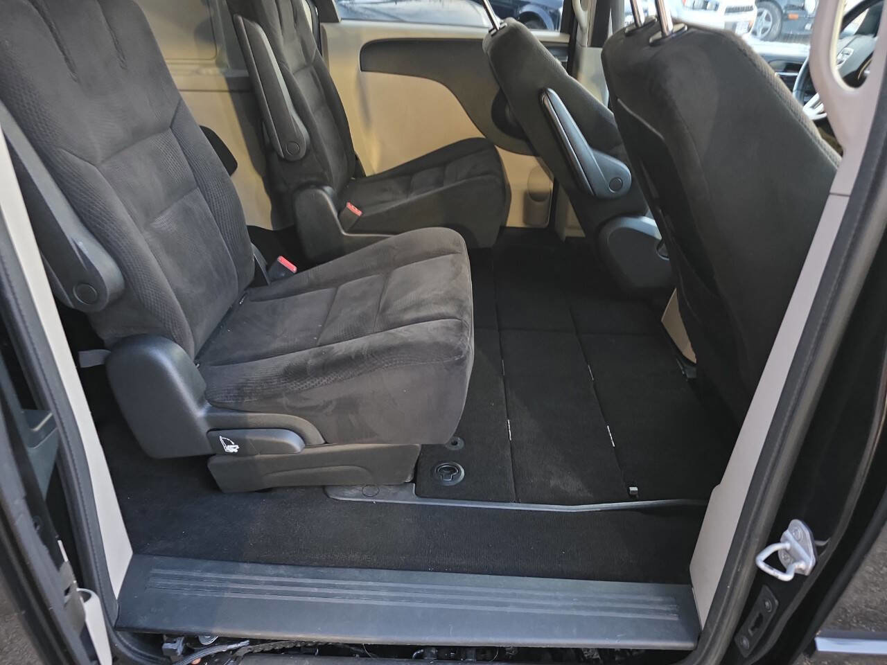 Used 2015 Dodge Grand Caravan SE w/ Quick Order Package 29E SE image 19