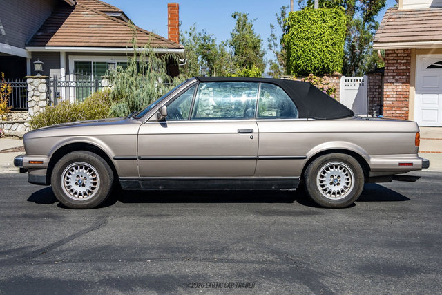 Used 1989 BMW 325i Convertible RWD image 15